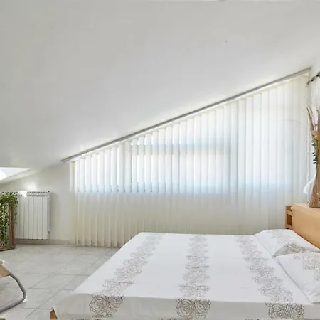 Sissi 4*